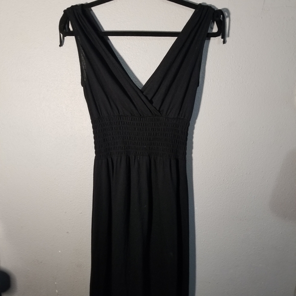 black flowing maxi dress